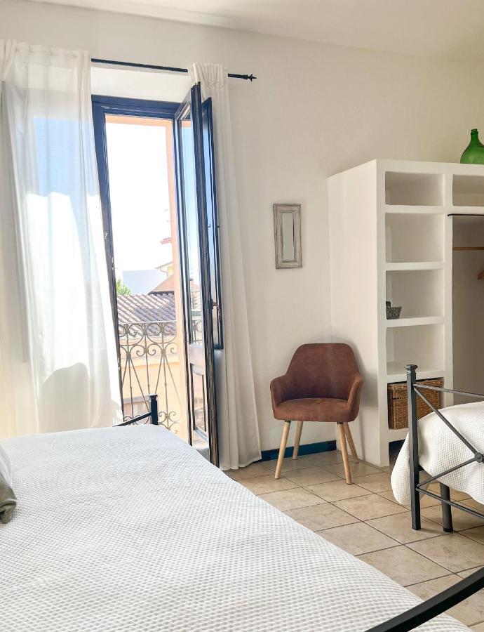 Is Scabas Guestrooms Guest house Solarussa