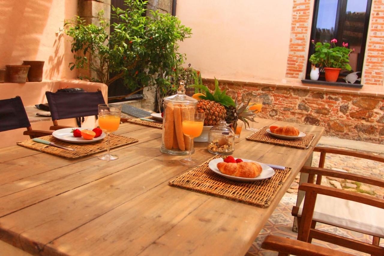 Is Scabas Guestrooms Guest house